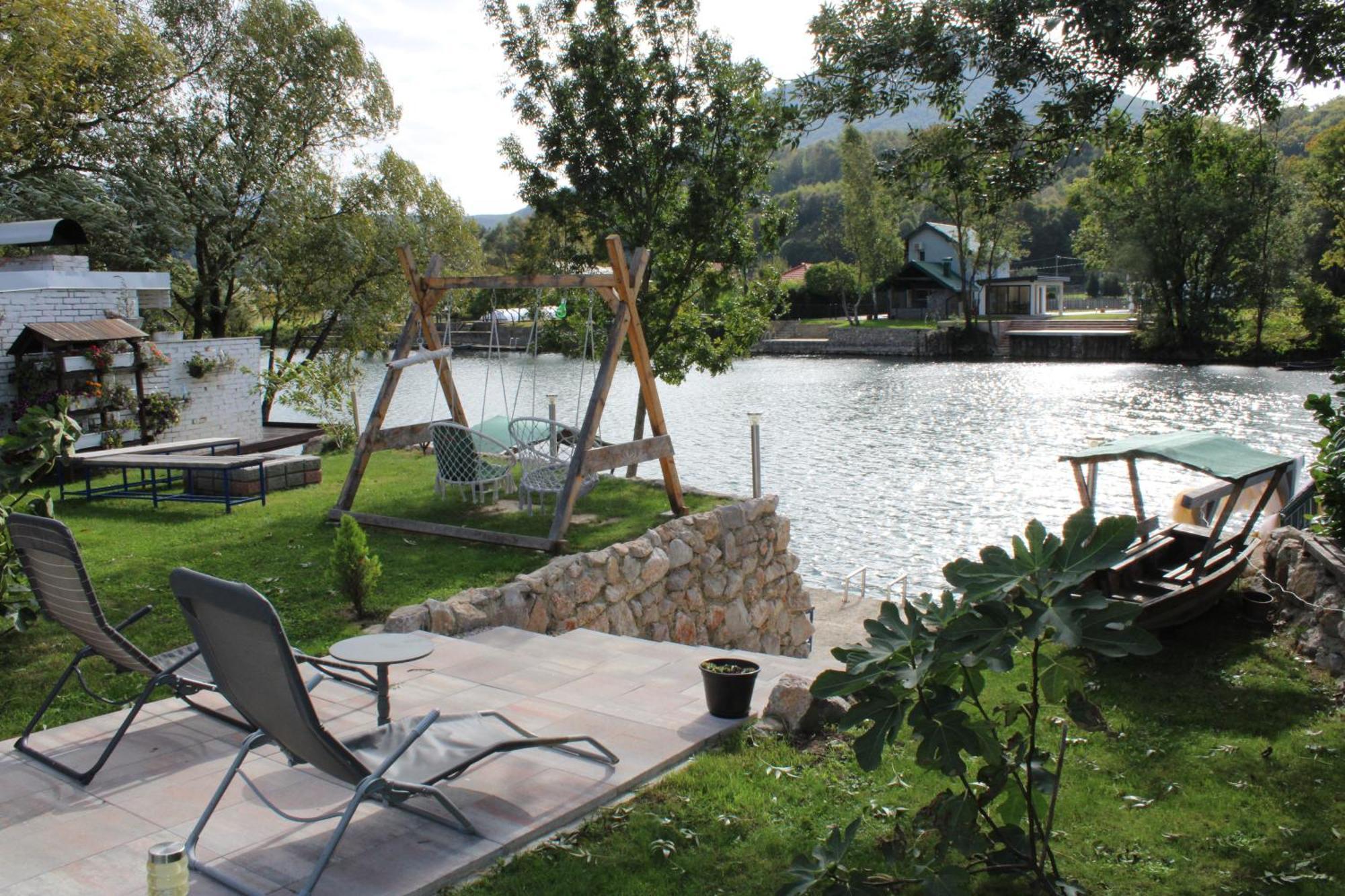 Am Una Lux House Bihac Exterior photo