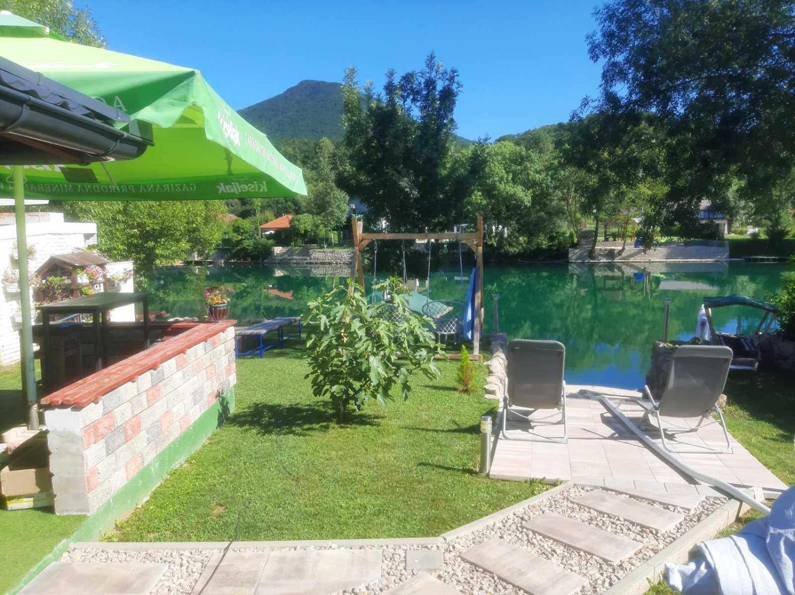 Am Una Lux House Bihac Exterior photo