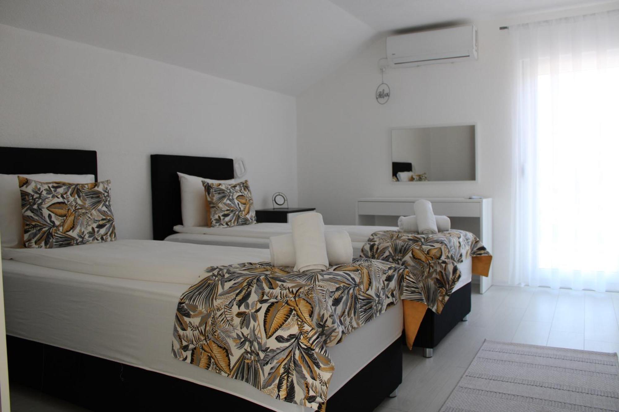 Am Una Lux House Bihac Exterior photo